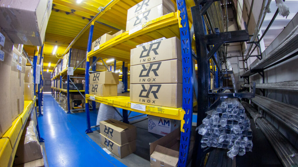 Caixas de acessórios para vidro da RR Inox e Ferragens.