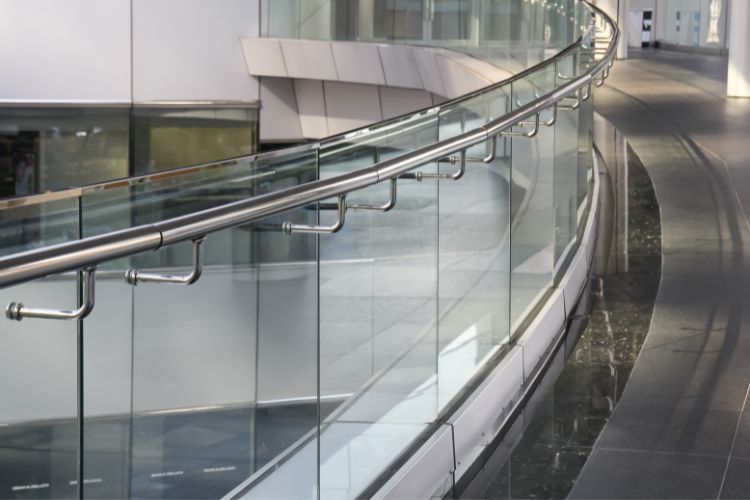 Dicas extras de como limpar aço inox.